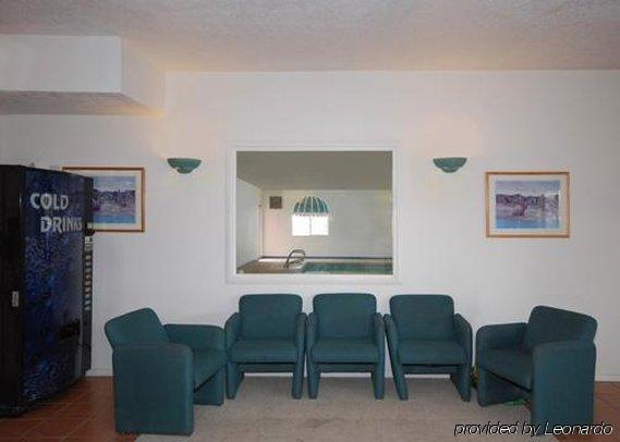 Rodeway Inn & Suites מונטיצ'לו מראה פנימי תמונה
