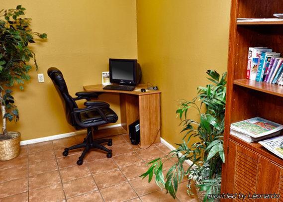 מונטיצ'לו Rodeway Inn & Suites מתקנים תמונה